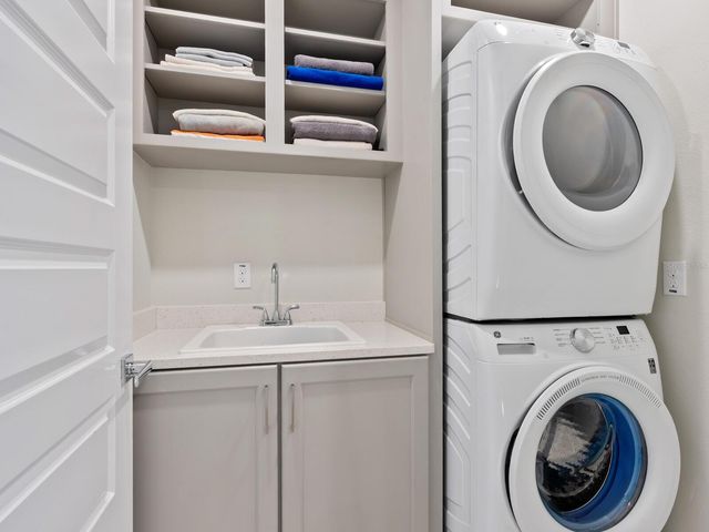 508 LAUREL PARK DRIVE, Sarasota, FL 34236