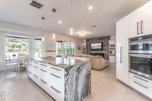 13815 NW 11th Street, Pembroke Pines, FL 33028