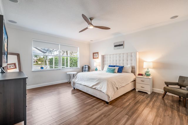 13815 NW 11th Street, Pembroke Pines, FL 33028