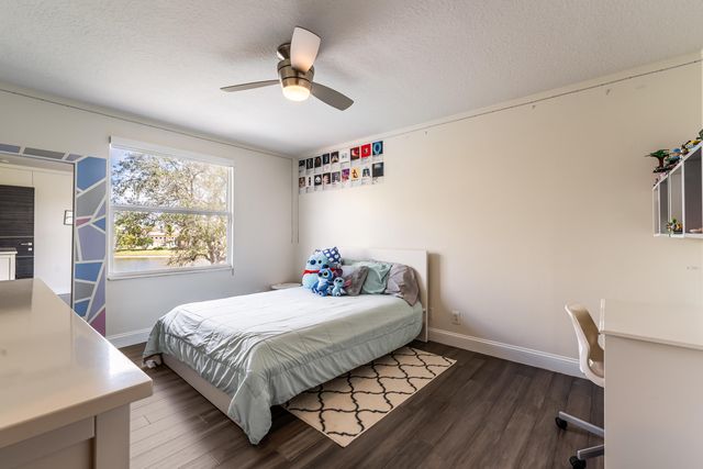 13815 NW 11th Street, Pembroke Pines, FL 33028