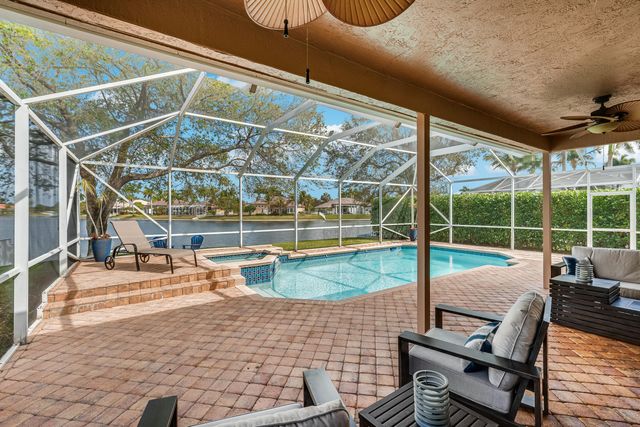 13815 NW 11th Street, Pembroke Pines, FL 33028