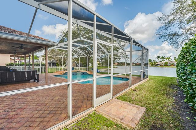 13815 NW 11th Street, Pembroke Pines, FL 33028