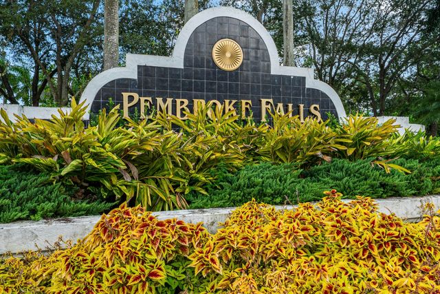 13815 NW 11th Street, Pembroke Pines, FL 33028