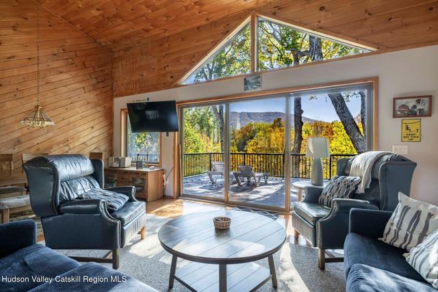 93 Maplewood Road, Windham, NY 12496