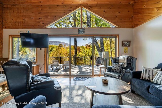 93 Maplewood Road, Windham, NY 12496