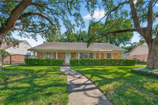 7811 Meadow Lake Lane, Houston, TX 77063