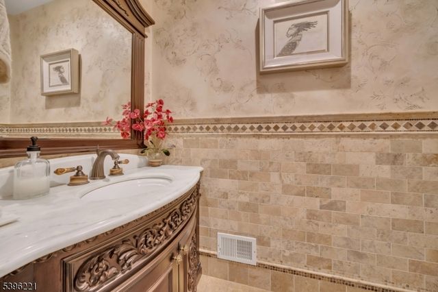 90 Chelsea, Watchung Boro, NJ 07069