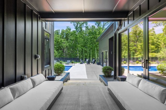 4160 Clovercroft Rd, Franklin, TN 37067