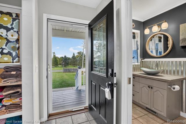 6347 Oak Grove Road, Howell, MI 48855
