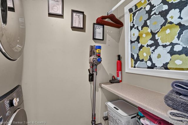 6347 Oak Grove Road, Howell, MI 48855