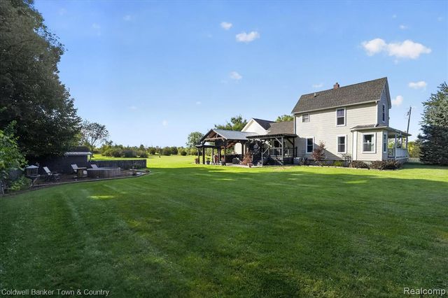 6347 Oak Grove Road, Howell, MI 48855
