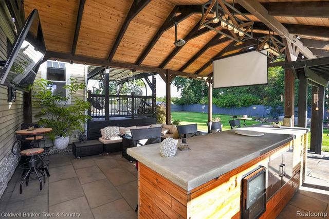 6347 Oak Grove Road, Howell, MI 48855