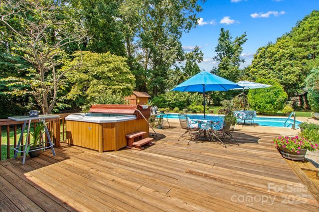 202 Cedarwood Drive, Salisbury, NC 28147