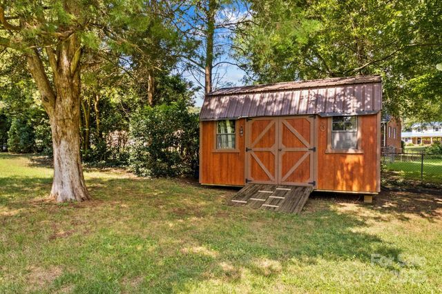 202 Cedarwood Drive, Salisbury, NC 28147