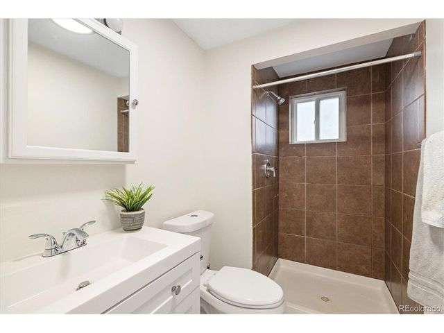 1618 Kimbark St, Longmont, CO 80501