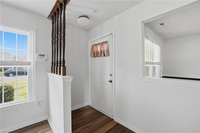 1131 Mill Lake QTR, Chesapeake, VA 23320