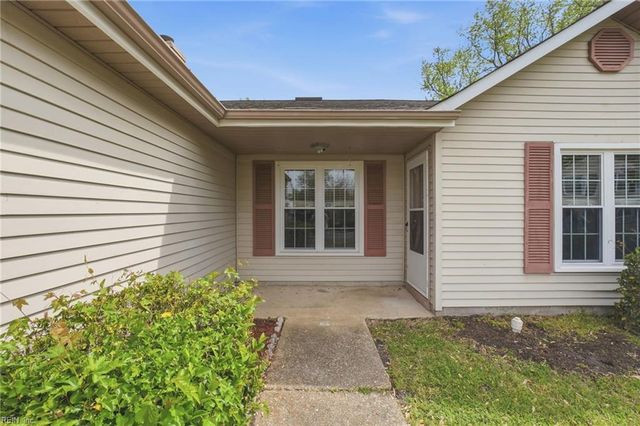 1131 Mill Lake QTR, Chesapeake, VA 23320