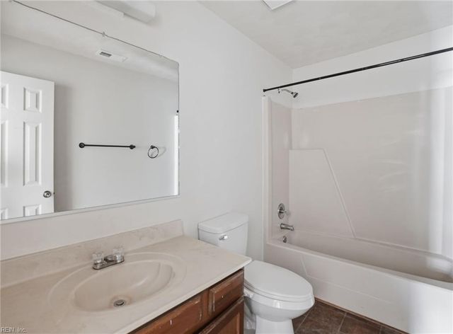 1131 Mill Lake QTR, Chesapeake, VA 23320