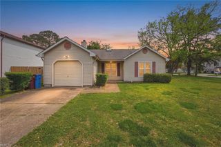 1131 Mill Lake QTR, Chesapeake, VA 23320