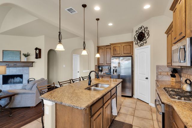 109 Thoroughbred Street, Waxahachie, TX 75165