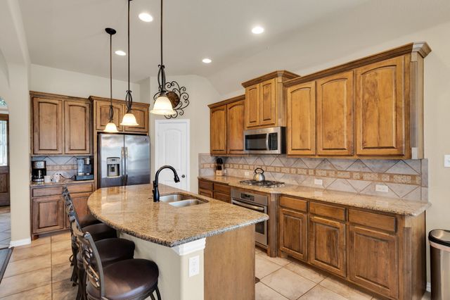 109 Thoroughbred Street, Waxahachie, TX 75165