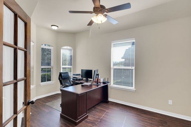 109 Thoroughbred Street, Waxahachie, TX 75165