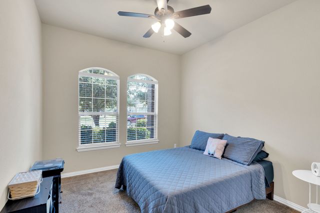 109 Thoroughbred Street, Waxahachie, TX 75165