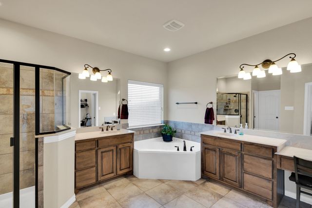 109 Thoroughbred Street, Waxahachie, TX 75165