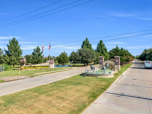 109 Thoroughbred Street, Waxahachie, TX 75165