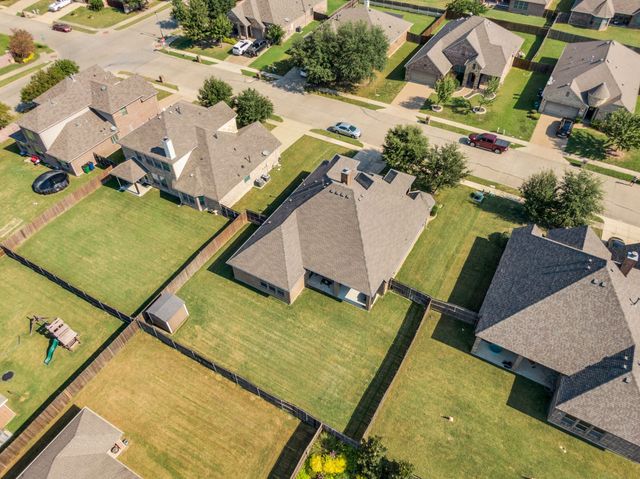 109 Thoroughbred Street, Waxahachie, TX 75165