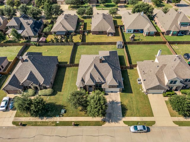 109 Thoroughbred Street, Waxahachie, TX 75165