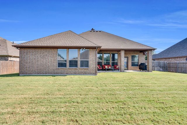 109 Thoroughbred Street, Waxahachie, TX 75165