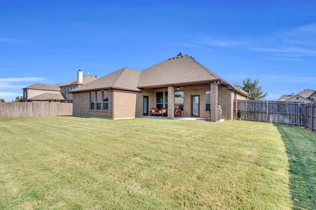 109 Thoroughbred Street, Waxahachie, TX 75165