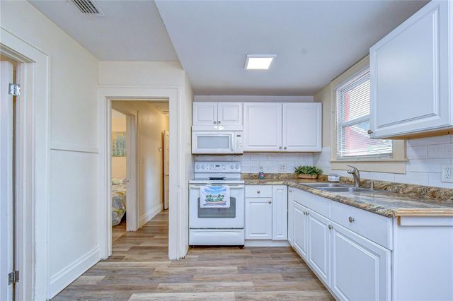 5509 15TH AVENUE S, Gulfport, FL 33707