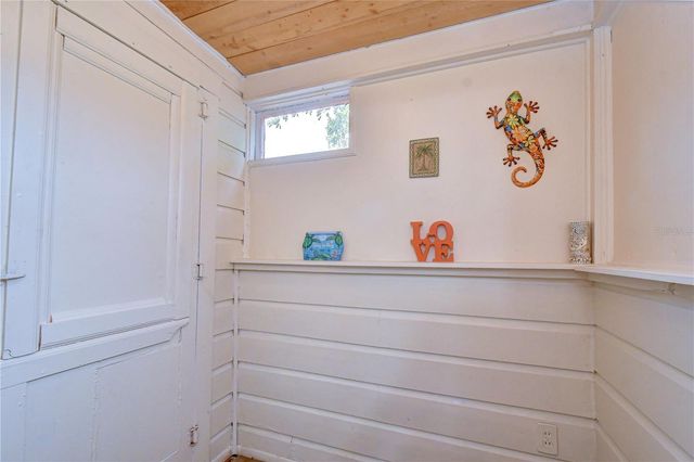 5509 15TH AVENUE S, Gulfport, FL 33707