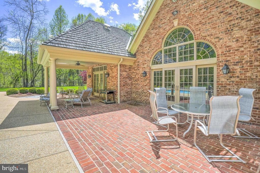 Image 19 of property listing at 12651 VIGILANT CT, Dunkirk, MD 20754