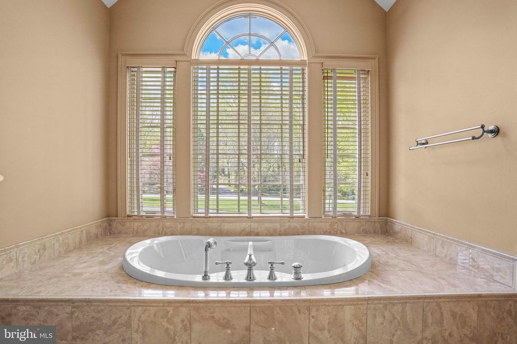 Image 24 of property listing at 12651 VIGILANT CT, Dunkirk, MD 20754