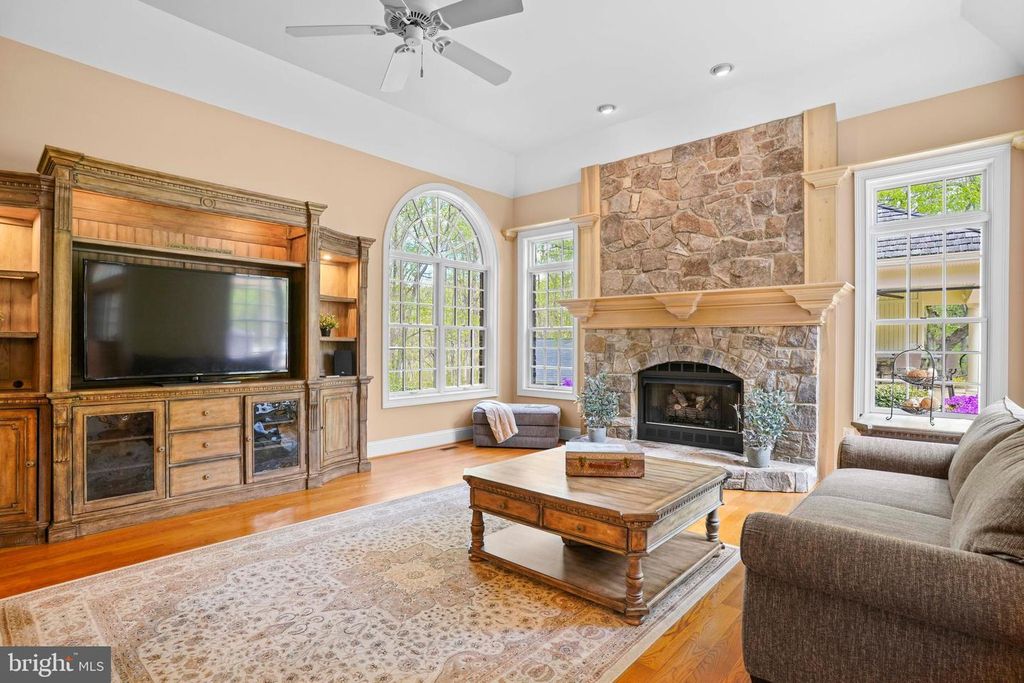 Image 31 of property listing at 12651 VIGILANT CT, Dunkirk, MD 20754