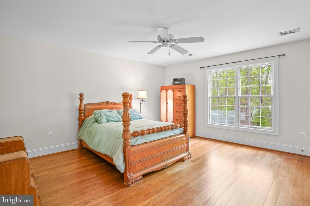 Image 36 of property listing at 12651 VIGILANT CT, Dunkirk, MD 20754