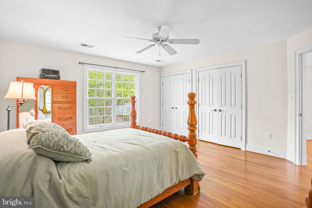 Image 37 of property listing at 12651 VIGILANT CT, Dunkirk, MD 20754