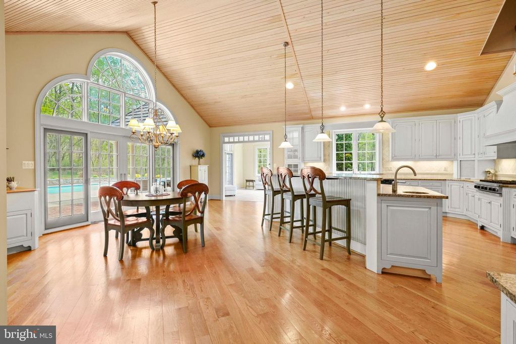 Image 8 of property listing at 12651 VIGILANT CT, Dunkirk, MD 20754