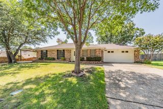 2890 Elsinor Drive, Fort Worth, TX 76116