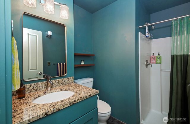 4194 Moorland Place, Clinton, WA 98236
