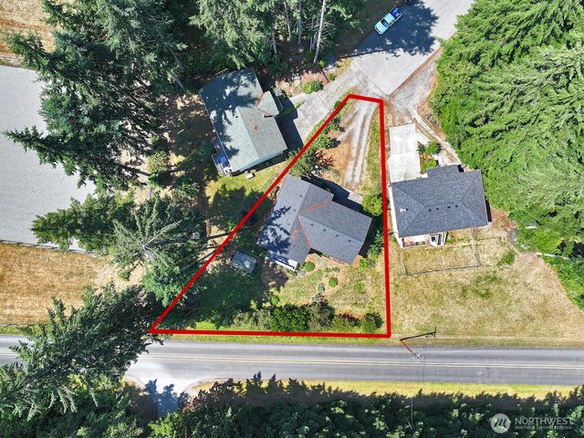 4194 Moorland Place, Clinton, WA 98236