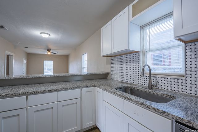 1731 HAYS ST, San Antonio, TX 78202