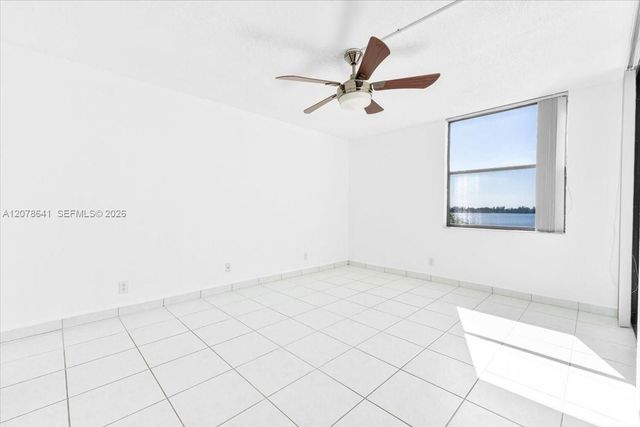 110 Lake Emerald Drive 403, Oakland Park, FL 33309