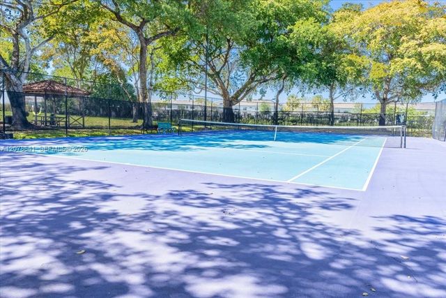 110 Lake Emerald Drive 403, Oakland Park, FL 33309