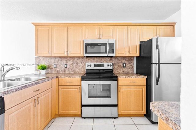110 Lake Emerald Drive 403, Oakland Park, FL 33309