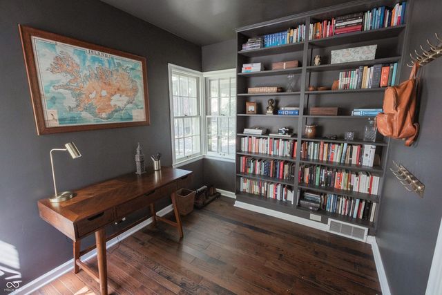 5916 E Pleasant Run Parkway North Drive, Indianapolis, IN 46219