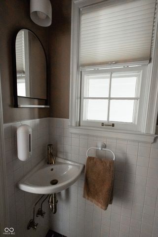 5916 E Pleasant Run Parkway North Drive, Indianapolis, IN 46219